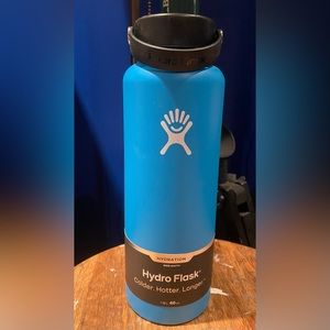 Hydro Flask 40 oz Water Battle